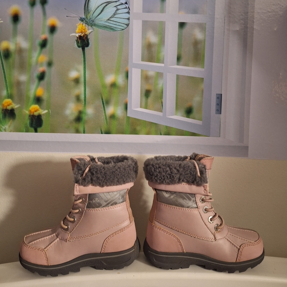 UGG KIDS BUTTE II CWR SNOW BOOT, PINK CRYSTAL, SIZE 10c.